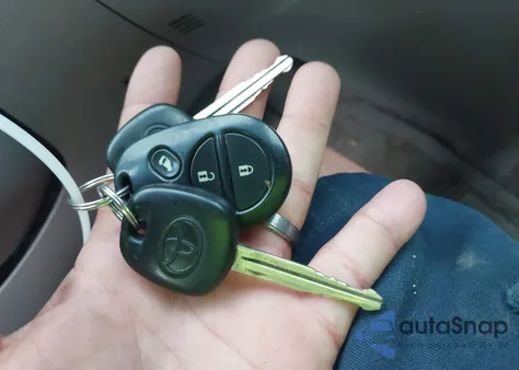 2006 Toyota Sienna Le from USA, damaged, VIN 5TDZA23C36S479087